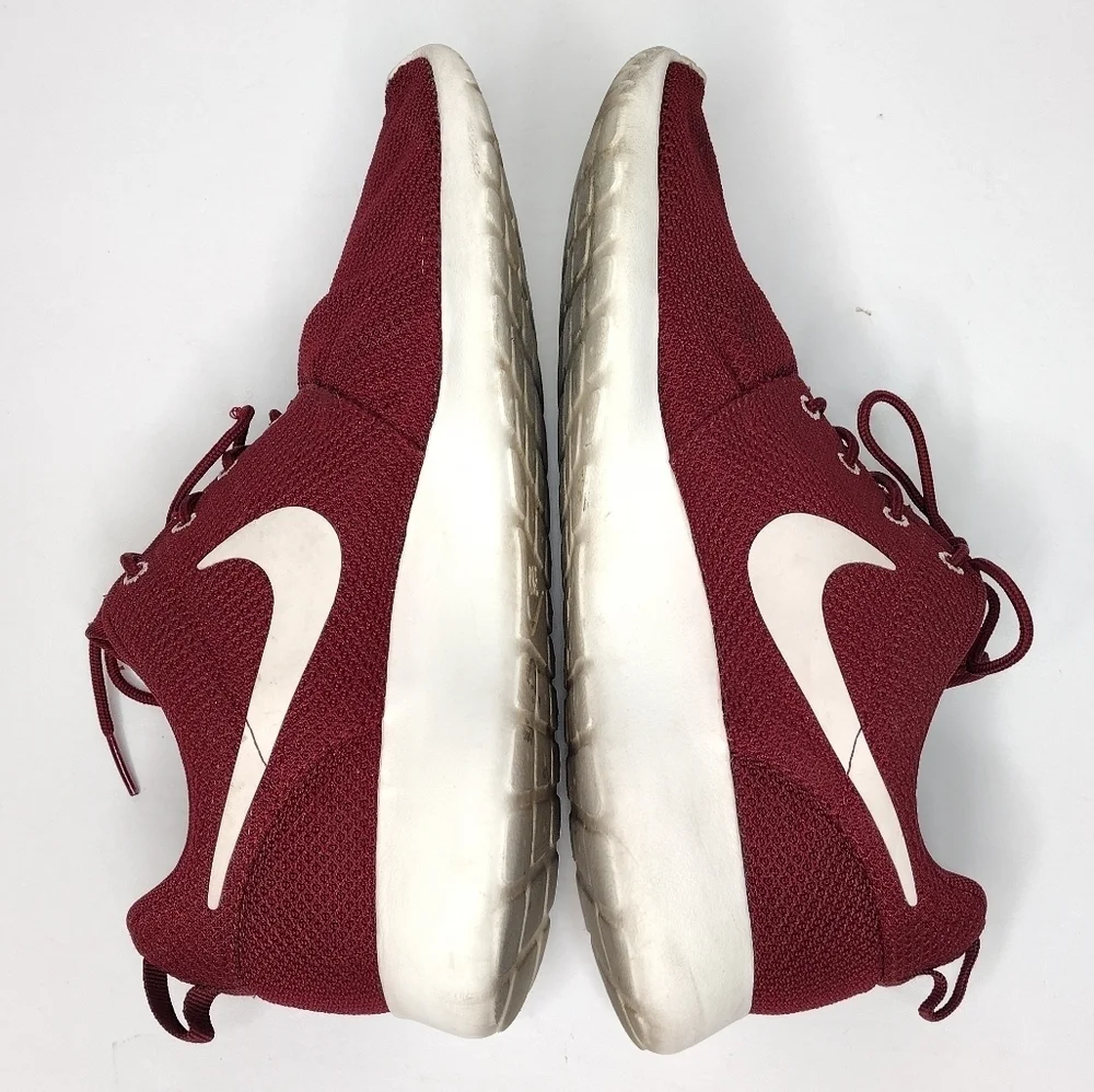 Nike Roshe Maroon Athletic Shoes